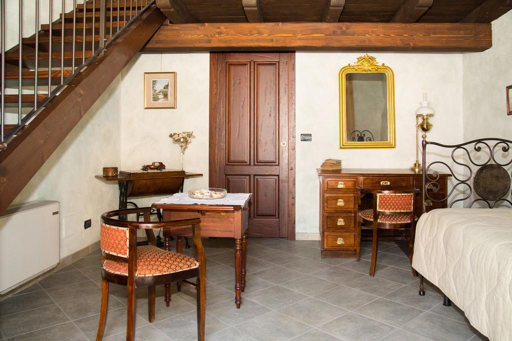Casa Del Grande Vecchio Bed and Breakfast Airasca Δωμάτιο φωτογραφία